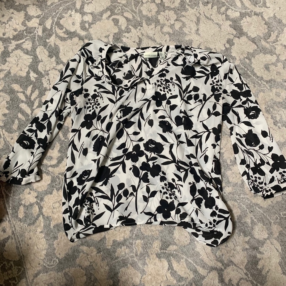 Quarter length dress shirt